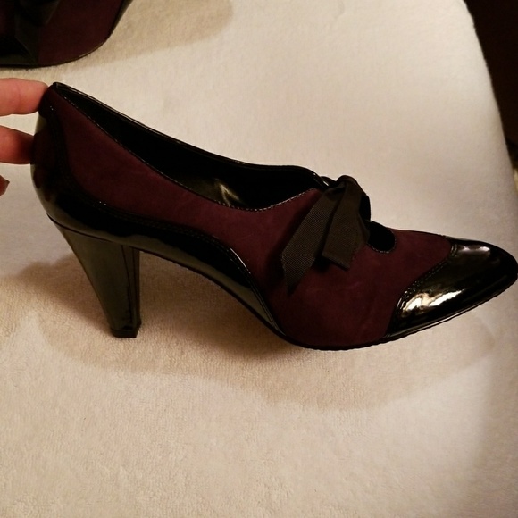 DONATED - NWOT Spectator Shoes - Picture 4 of 8